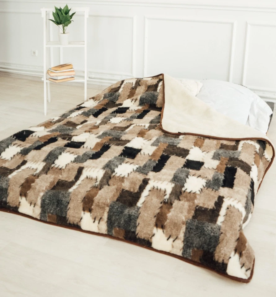 100% Wool Blanket Natural Sheepskin Throw | Warm Breathable Hypoallergenic Bed - Image 2 of 4