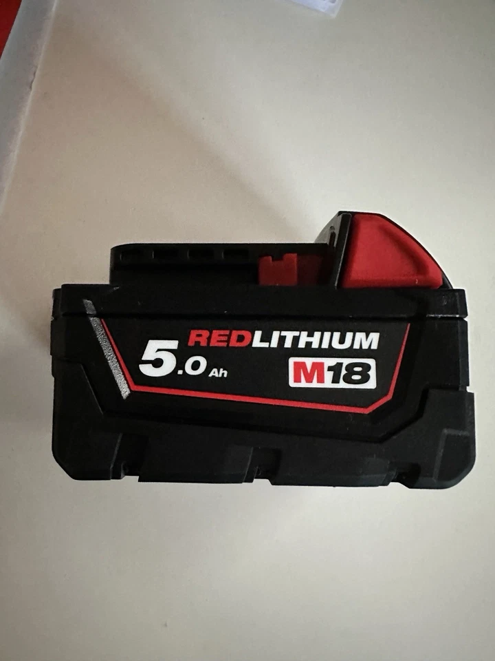 Milwaukee M18 FPD3-0 18v Fuel Combi Drill and batter Milwaukee Hammer Drill - Image 4 of 4