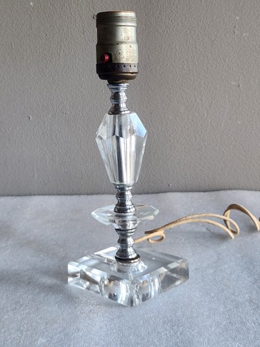 Vintage Mid-Century 50er Jahre geschliffenes gestapeltes Glas Akzent Tischlampe • funktioniert 9"