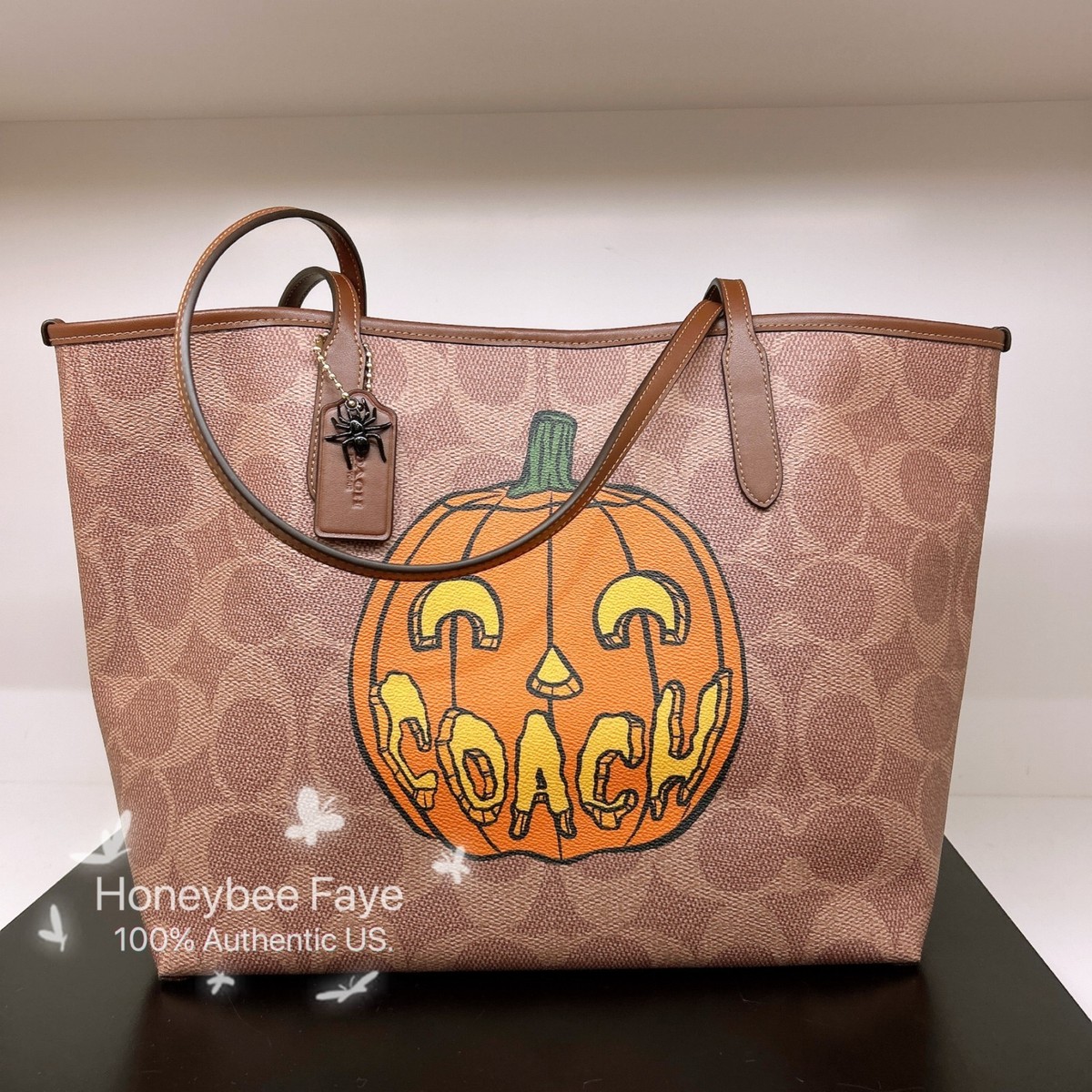 バッグ COACH Optic Signature HoneyBee tote bag Nwt Coach city tote bag 2025 Pumpkin Halloween Holidays CCE69