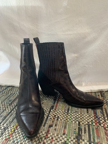 zara croc embossed boots