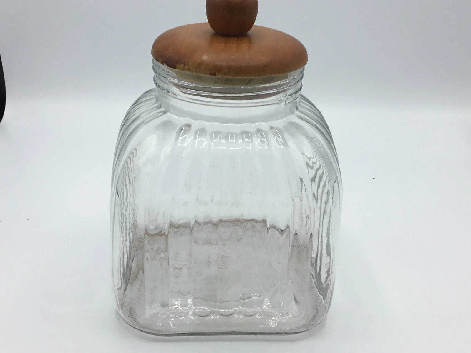 Ridge Glass Jar With Wooden Lid