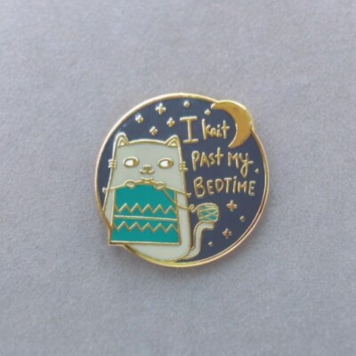 Enamel Pin - I Knit Past My Bedtime, Cute Kitty Kawaii Cat, Craft Crochet Yarn