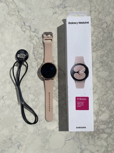 Samsung Galaxy Watch 4 40mm Pink Gold Aluminum Case Sport Band - 第 1/19 張圖片
