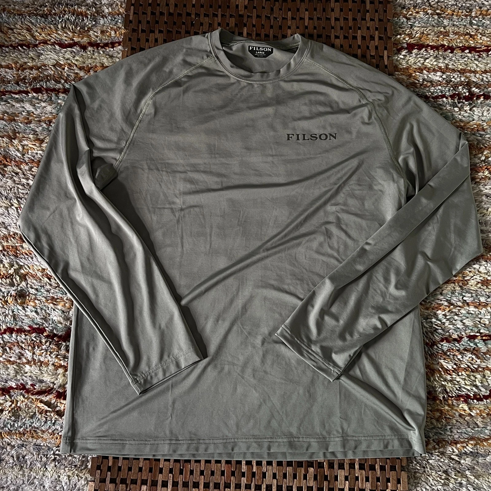 CC Filson Performance Stretch Base Layer Crew Neck Graphic Print Green Large L
