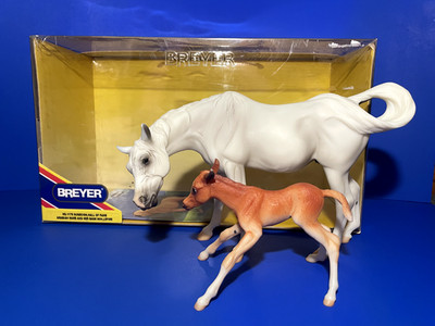 Breyer Horse Traditional 1175 Susecion Arabian Mare + Bask Lefire w/ Box, Good
