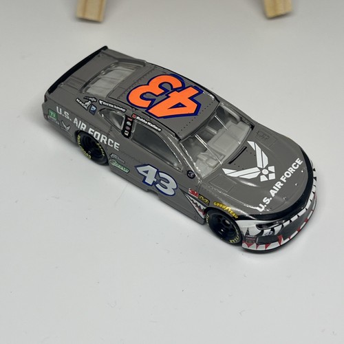 LOOSE 2019 NASCAR Authentics Wave 11 #43 Bubba Wallace US Air Force 1/64 Diecast - Picture 4 of 16