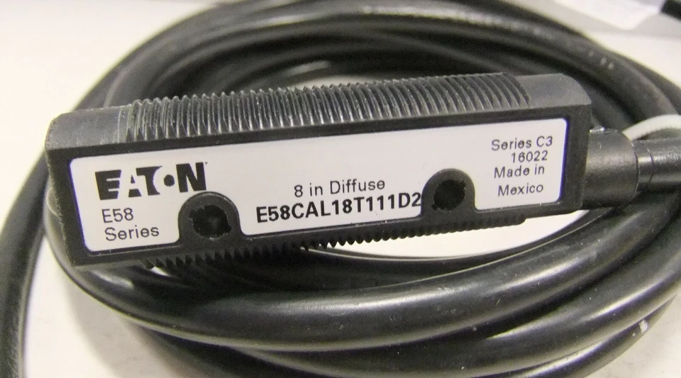 Eaton Cutler-Hammer Tubular Photoelectric Sensor  E58CAL18T111D2 - Image 2 of 3