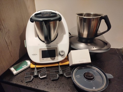 Vorwerk Thermomix TM5 GEBRAUCHT + 2. Mixtopf + CookKey + Ersatzmesser