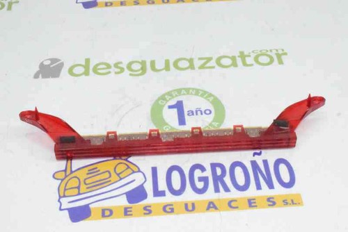 63256924673 scheinwerfer hinten zentral BMW SERIE 1 BERLINA 63256931397 637495