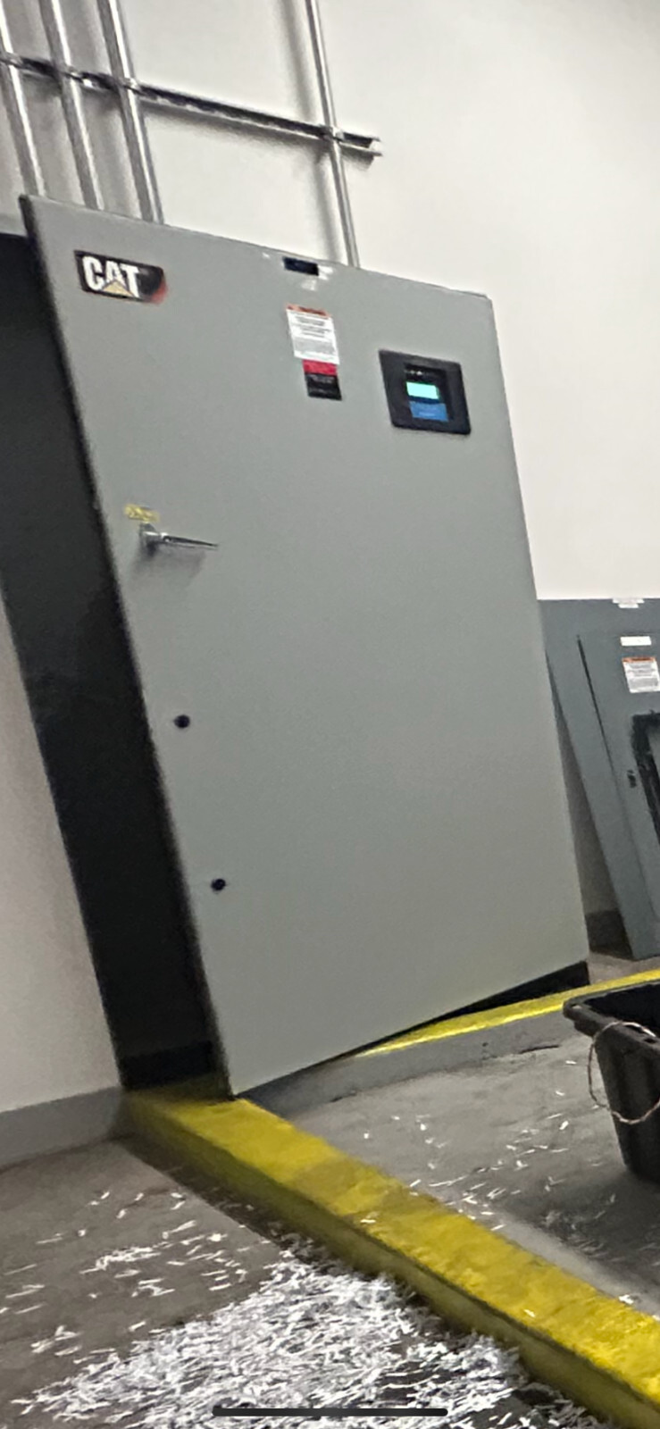 D1008 CATERPILLAR DIESEL 100KW GENERATOR 35HRS WITH AUX FUEL TANK AND