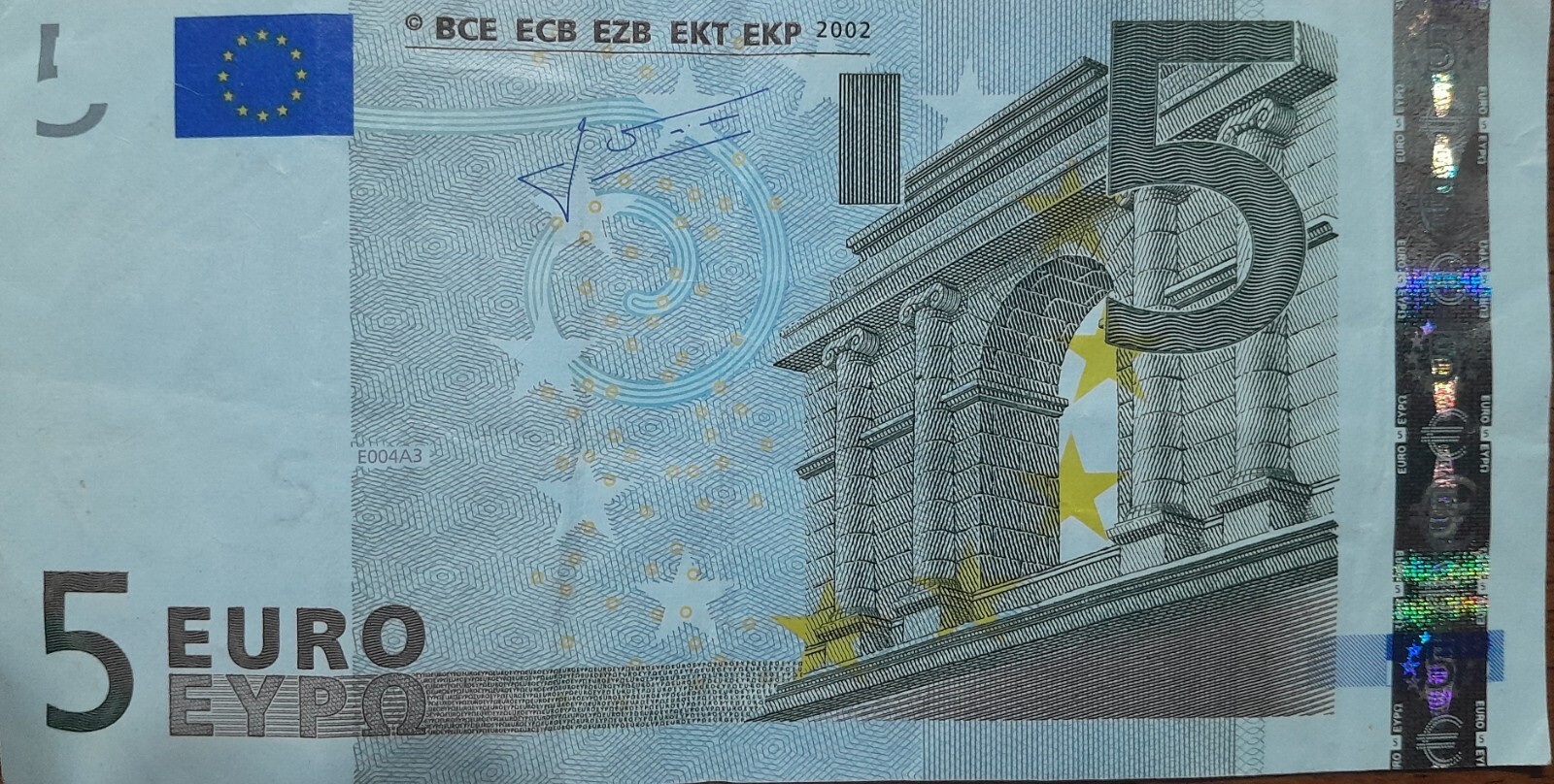 Foto 1 di 2