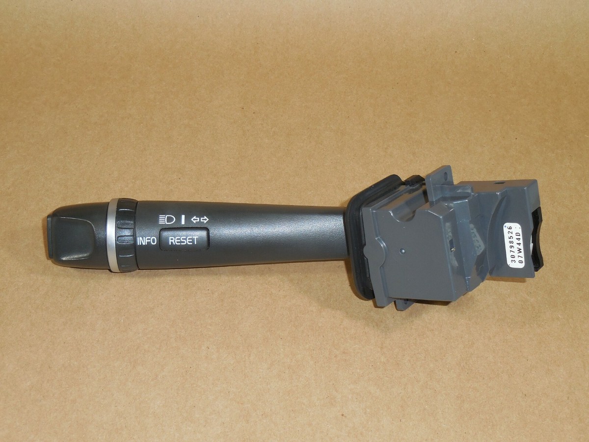 07-14 VOLVO S60 V70 XC70 XC90 Turn Signal Switch Chrome Ring