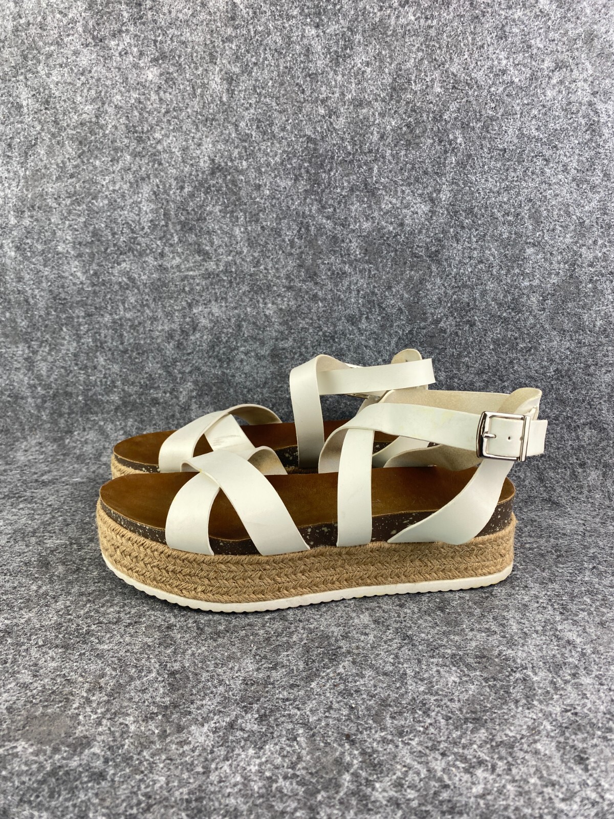Patrizia by spring step platform best sale sandal