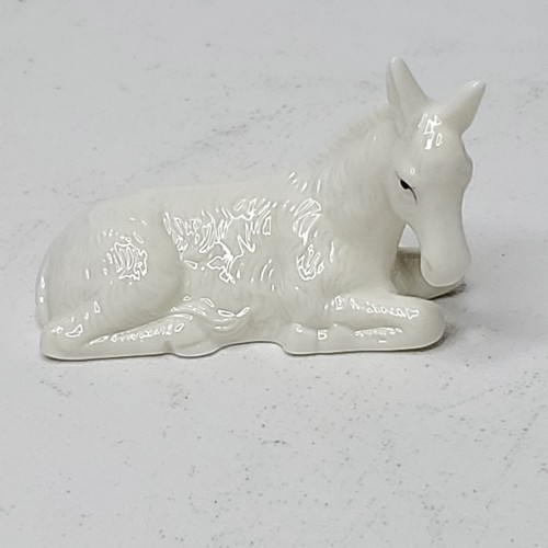 1999 Home For The Holidays Nativity Replacement Donkey White Gold Trim - 第 1/3 張圖片