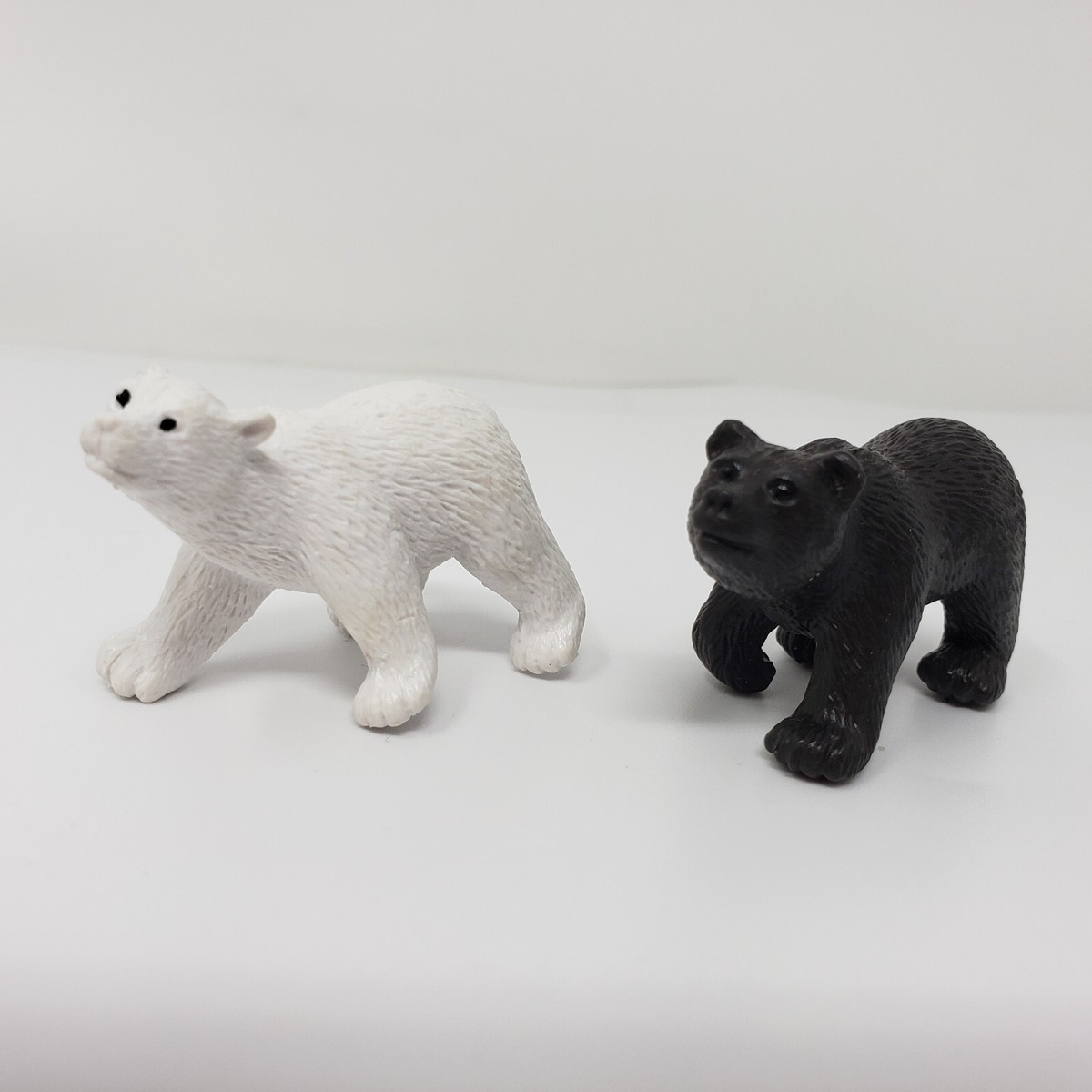 Safari LTD White Polar & Black Bears Toy Animal Wildlife Figures