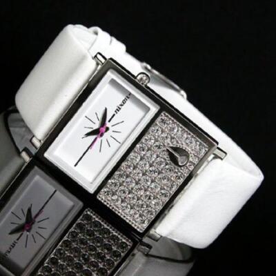 NIXON THE CHALET LEATHER Max And Relax Quartz Analog Watch White