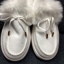 White Moccasin Slippers Women EU 35 US 5 Faux Fur Lined Bow Fur Trim Flat