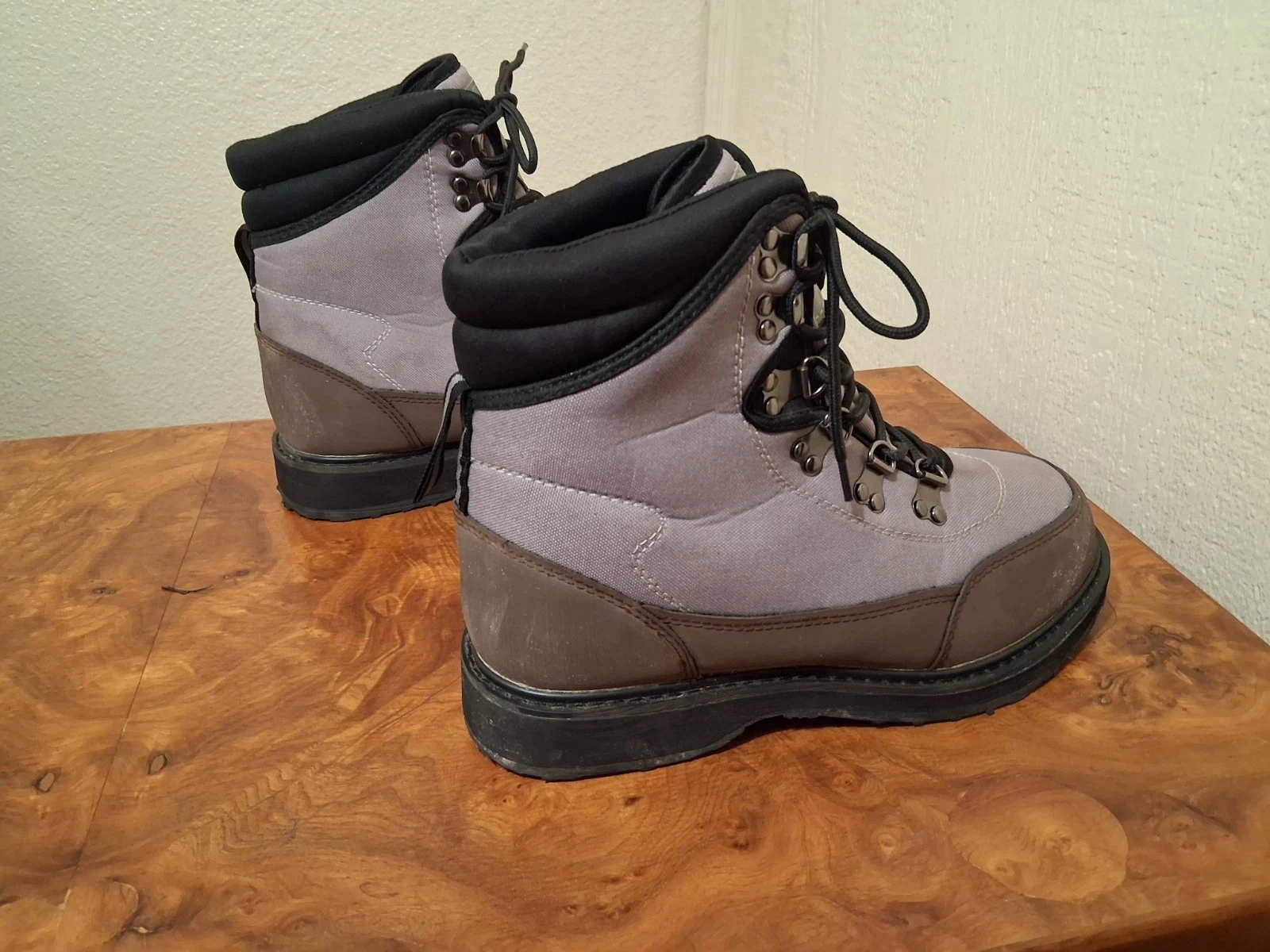 Caddis Men's Northern Guide Wading Shoes. Size 9. Gray.