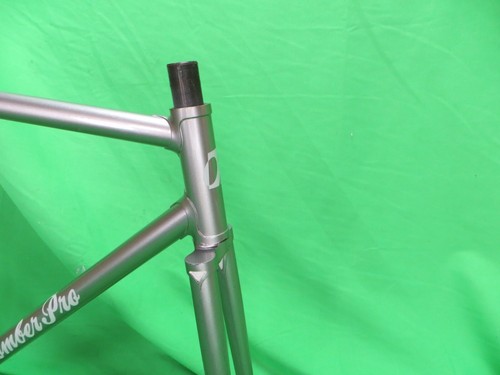 Bomber Pro NJS Keirin Frame Set Ingranaggio Fisso Singola Velocità Pista Spedizione Gratuita 52cm - Foto 9 di 18