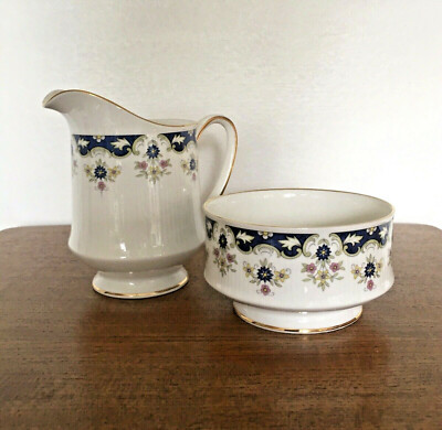 PARAGON Fine Bone China  Coniston  Made In England Zuckerdose & Milchkännchen 