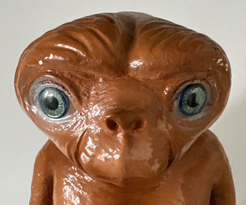 E.T. "El banco de cerámica extraterrestre comiendo piezas de Reese 13"" de alto adorable" Foto 2 de 4