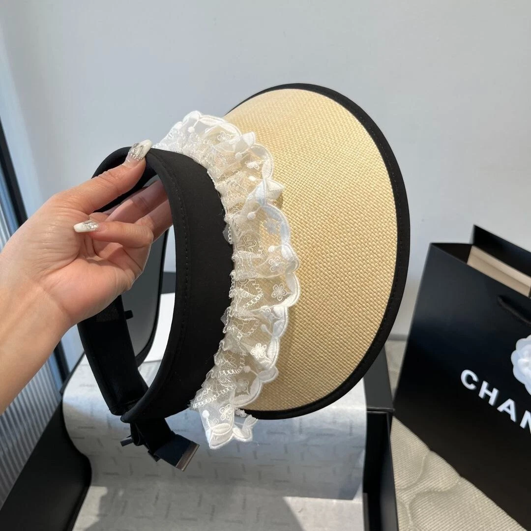 Chapeau pare soleil de luxe Christian Dior   élégant bord dentelle (authentique)