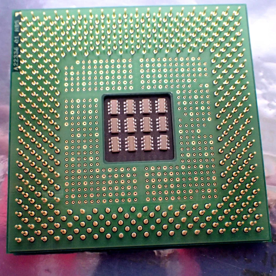 INTEL 1.3GHZ CPU SL4SF PENTIUM 4 (256/400/1.7V/56W) - SOCKET PPGA423 COSTA RICA - Image 2 of 3