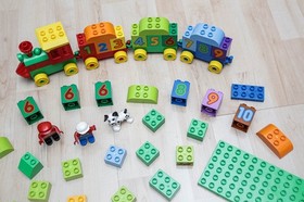 Lego Duplo Number Train with lots of accessories, building blocks, spares (#10558) Train