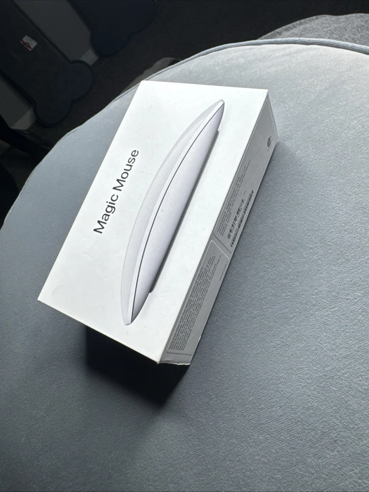 Apple Magic Mouse Wireless USB-C Multi-Touch Surface In White MXK53AM/A (A3204) - Image 3 of 4