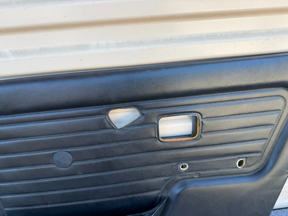 84-91 BMW 318i 325e 325i 325 E30 Sedán Panel de puerta de pasajero delantero derecho OEM Foto 3 de 4