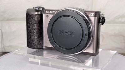 SONY　α5100 美品 Amazon | SONY(ソニー) ミラーレス一眼 α5100 パワーズーム