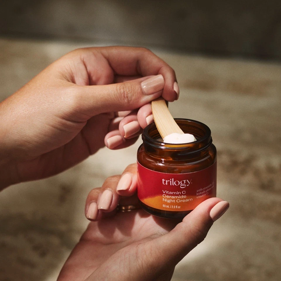 Crema de noche Trilogy Vitamina C Ceramida - 60 ml/2,0 fl oz - Nueva con caja Foto 2 de 4