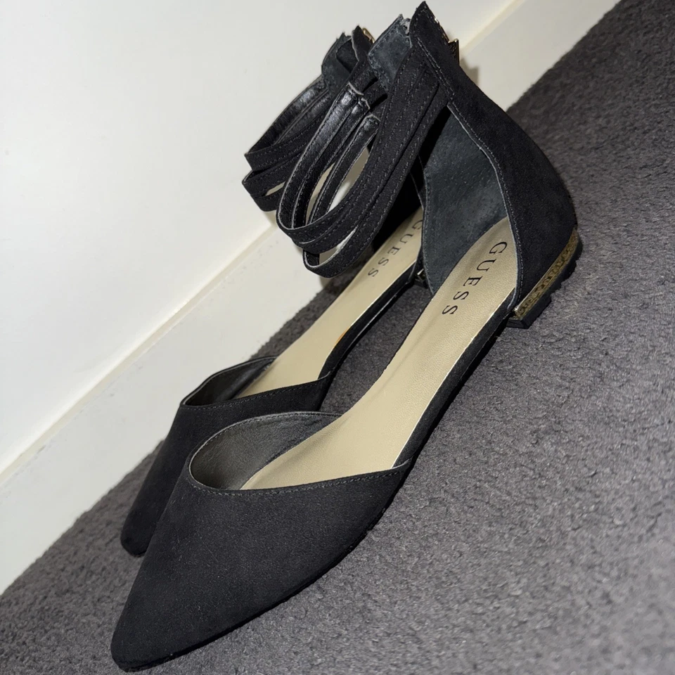 GUESS Correa de Tobillo de Gamuza Negra Plana Talla 7 Usada en Excelente Condición Foto 2 de 4