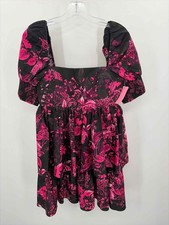 Alice + Olivia Black Size 6 Floral Shift Knee Length Short Sleeve Dress