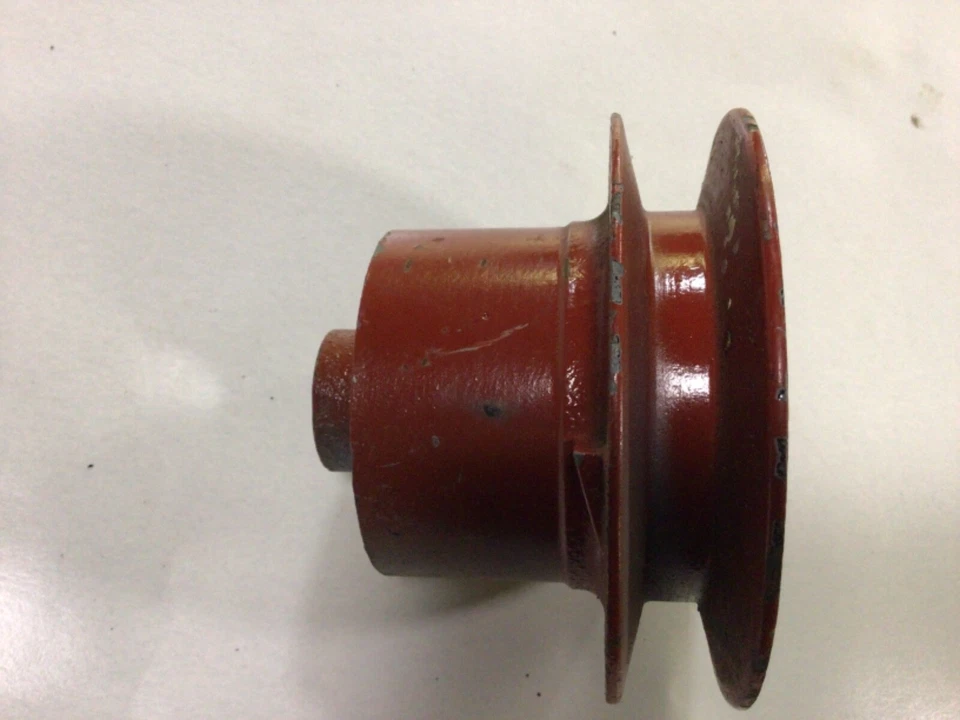 Polea bomba agua Triumph TR3 TR3A TR4 #1 Foto 3 de 4