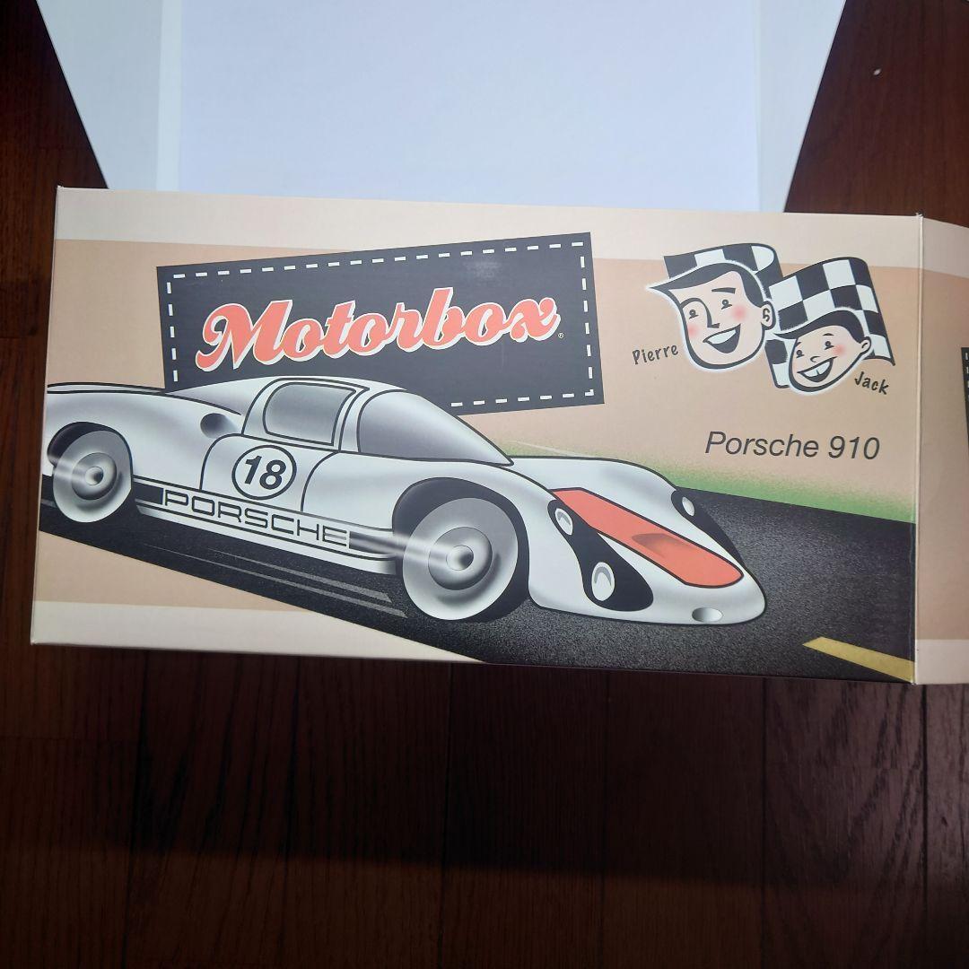 Used 1/18 Scale EXOTO Porsche 910 #45 1968 LeMans White with Used 1/18 Scale EXOTO Porsche 910 #45 1968 LeMans White with