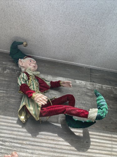 ROBERT STANLEY ST.NICHOLAS MESA NAVIDAD ELFO MUÑECA POSABLE 30” Hobby Lobby - Imagen 7 de 11