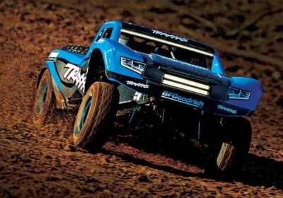 Traxxas Unlimited Desert Racer UDR 4WD 6S Brushless Truck