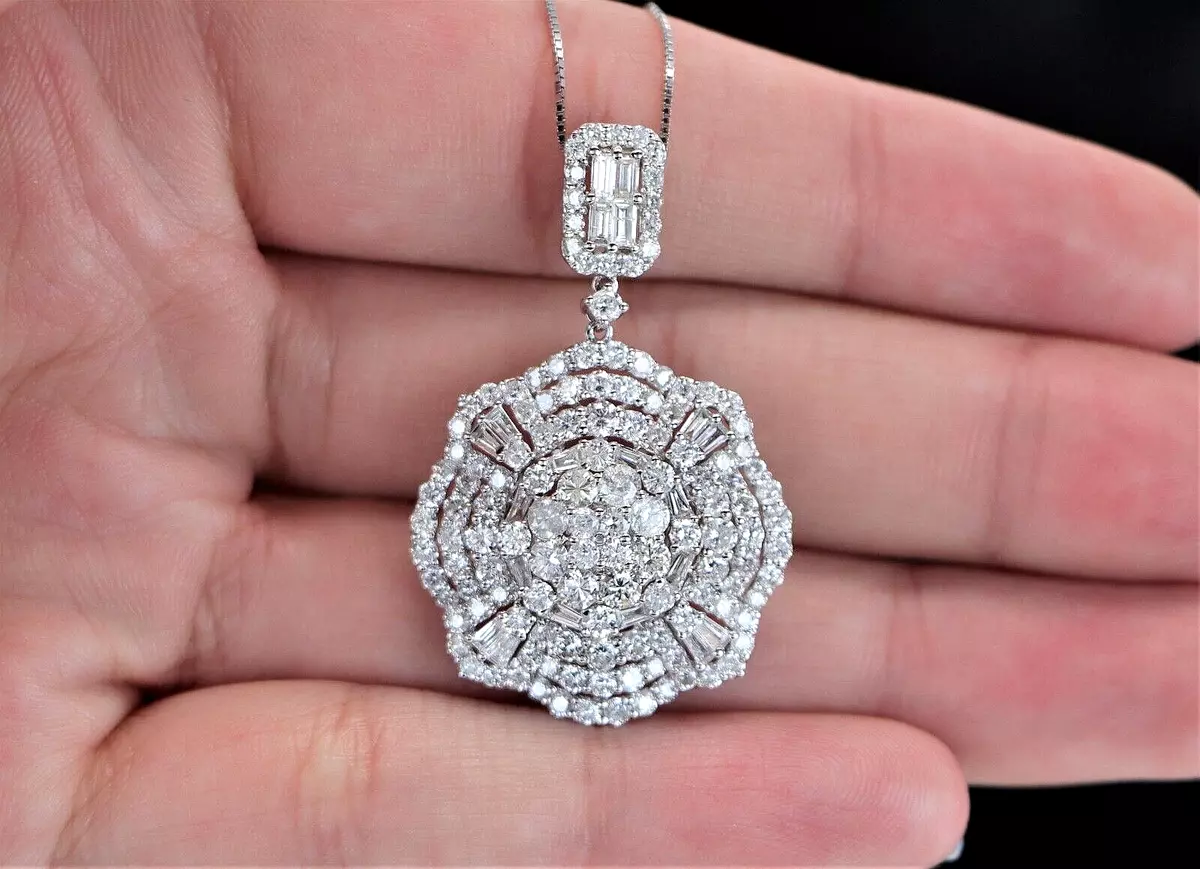 Diamond baguette pendant necklace outlet