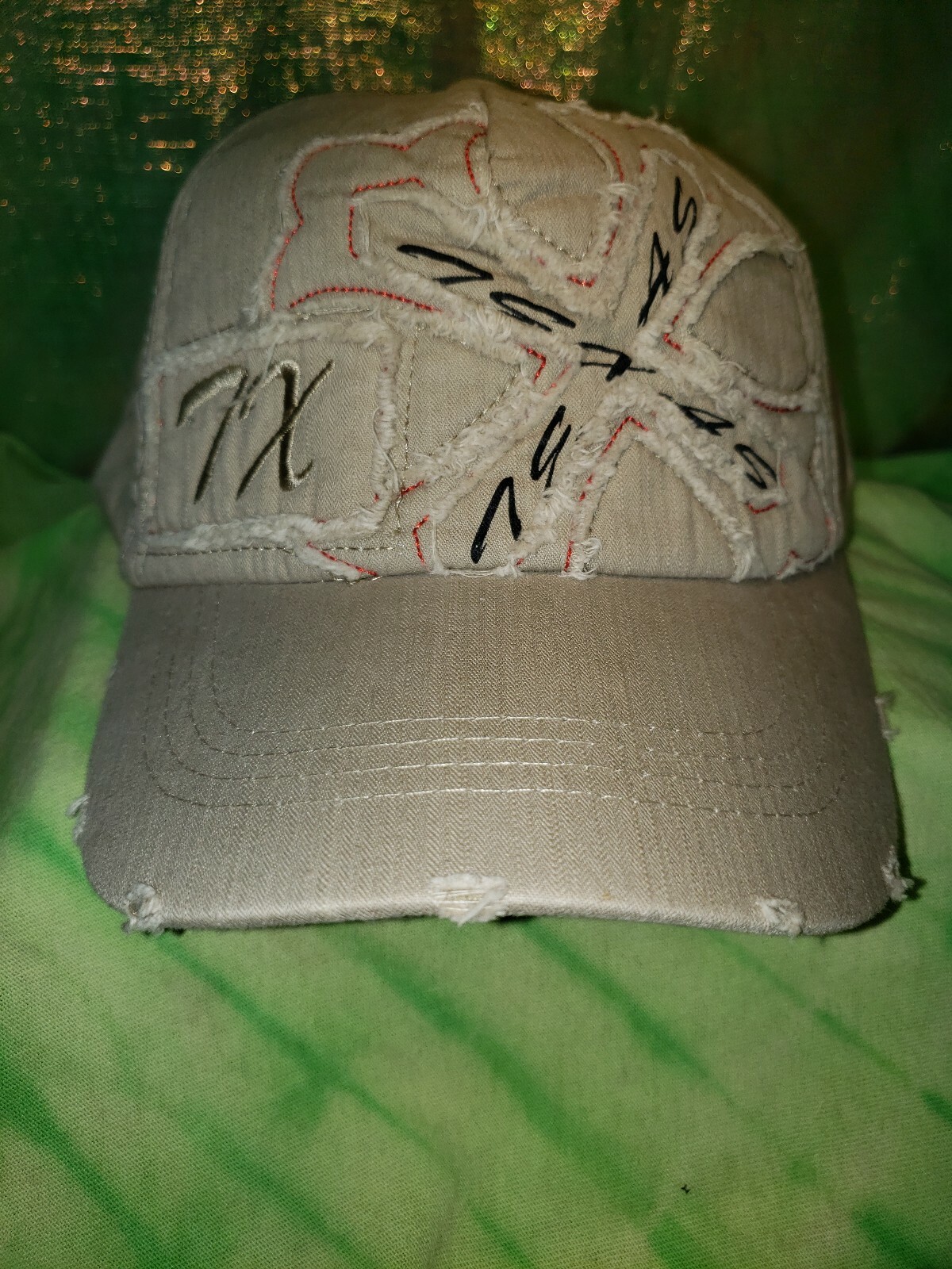 Picture 1 of 8