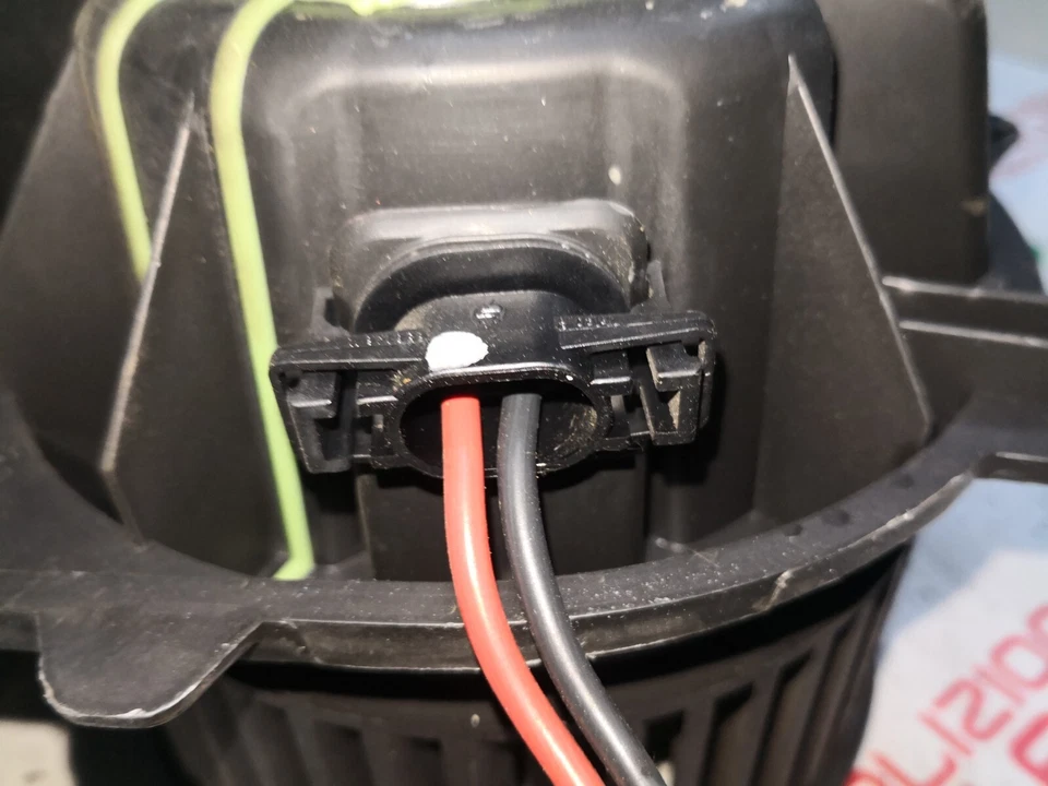 F666583v N100715e Renault Scenic II cabin fan - Image 3 of 4