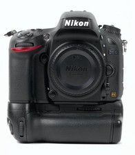 *Shutter 1,426* Nikon D610 24.3 MP Full Frame DSLR Camera Body w GRIP & Extras