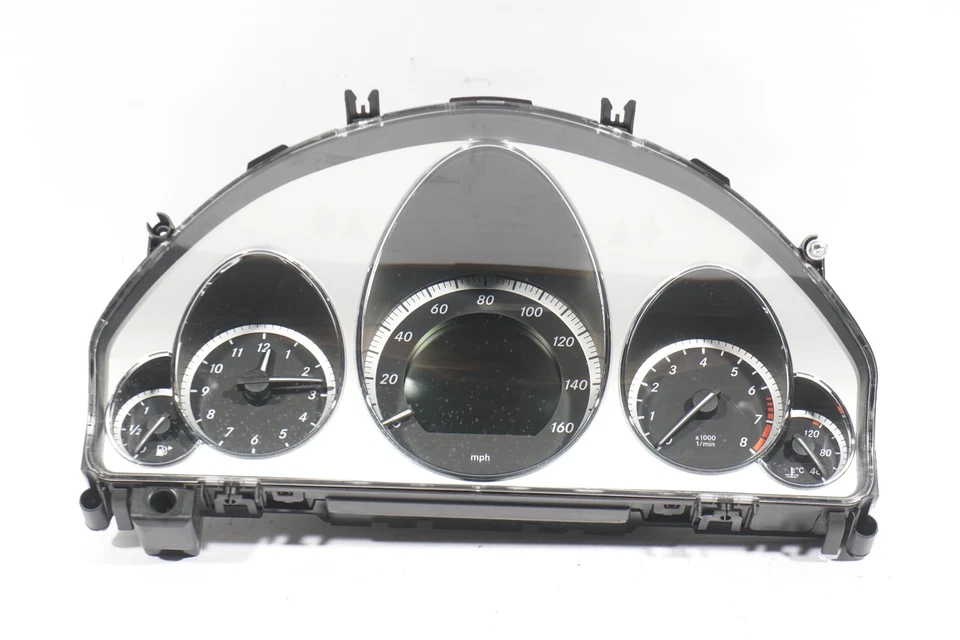 MERCEDES BENZ E350 2010-2013 4MATIC CLUSTER VELOCÍMETRO OEM Foto 2 de 4