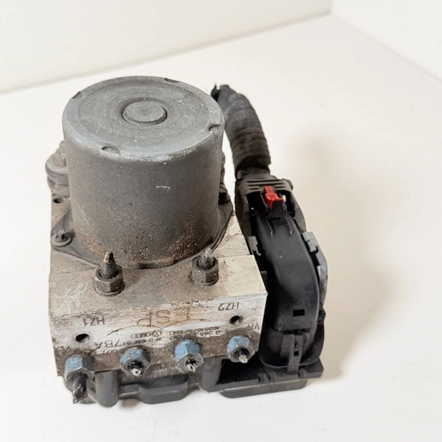 AUDI A6 2010 ABS MÓDULO DE BOMBA DE FRENO ANTIBLOQUEO OEM 4F0910617FL Foto 3 de 4