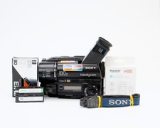 Sony Handycam CCD-TR416 Standard Definition Video8 Camcorder w/ Nightshot Mode