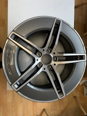 Mercedes-Benz E W214 2024 Jante alliage R19 A2144010400 91/J2x19 H2 ET51 - Photo 1/3