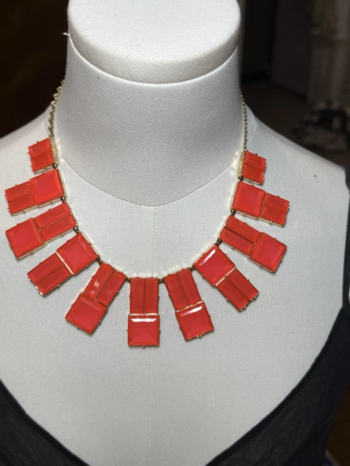 Colar declaração Kate Spade laranja coral babador robusto Y2K Bling - Imagem 3 de 4