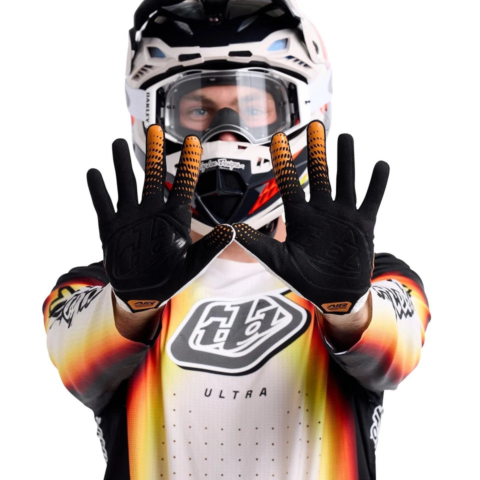 Troy Lee Designs - AIR Glove; BLURR Yellow LG Automotive - Image 4 of 4