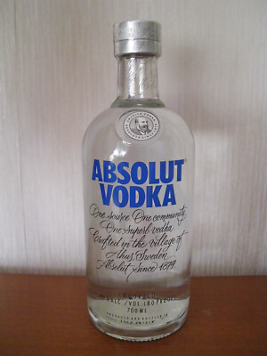 Absolut VODKA.   Swedish Vodka  40%.  700ml. Neu schwedische Banderole